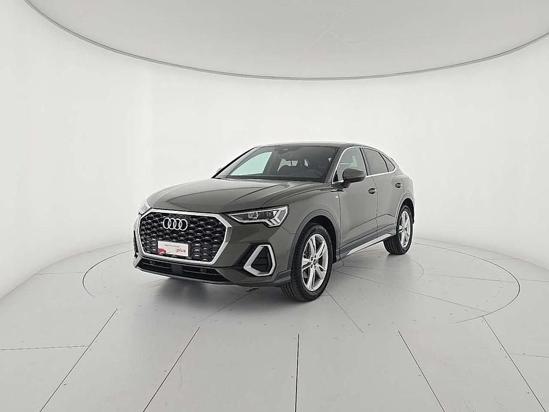 Grigio Usata 2025 Audi Q3 Sportback S-Line SUV | 44.900 € (Buon prezzo) - Immagine 1/4