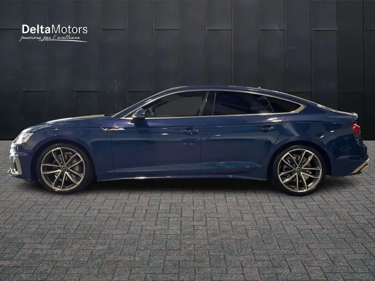 Usata Audi A5 Ambiente 204 CV (150 kW) 2024 Blu Station wagon