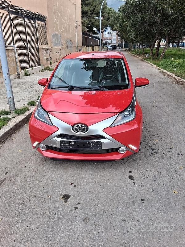 Usata Toyota Aygo 2016 Rosso Utilitaria