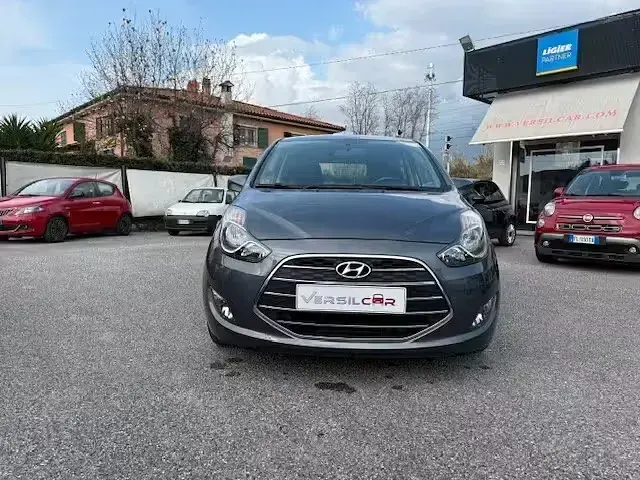 Usata Hyundai ix20 Comfort 90 CV (66 kW) 2016 Grigio Utilitaria