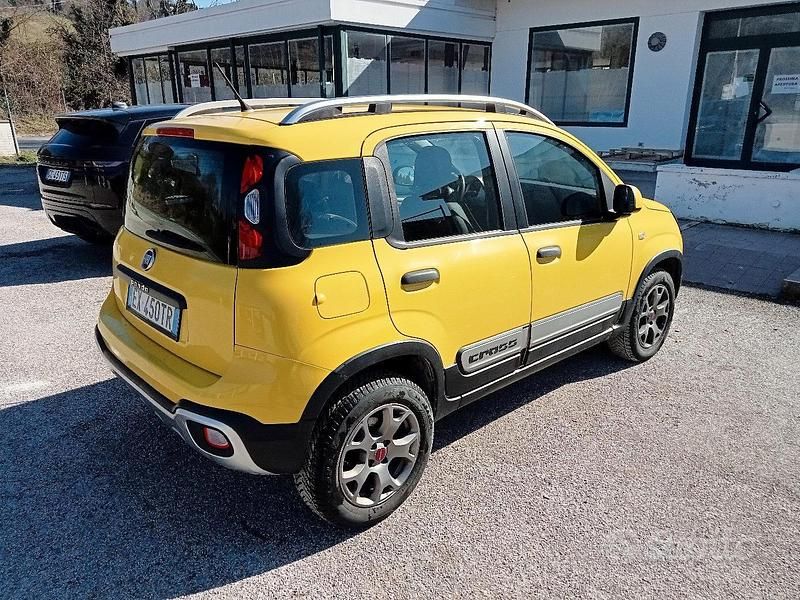 Usata Fiat Panda Cross Cross 95 CV (69 kW) 2015 Giallo Utilitaria