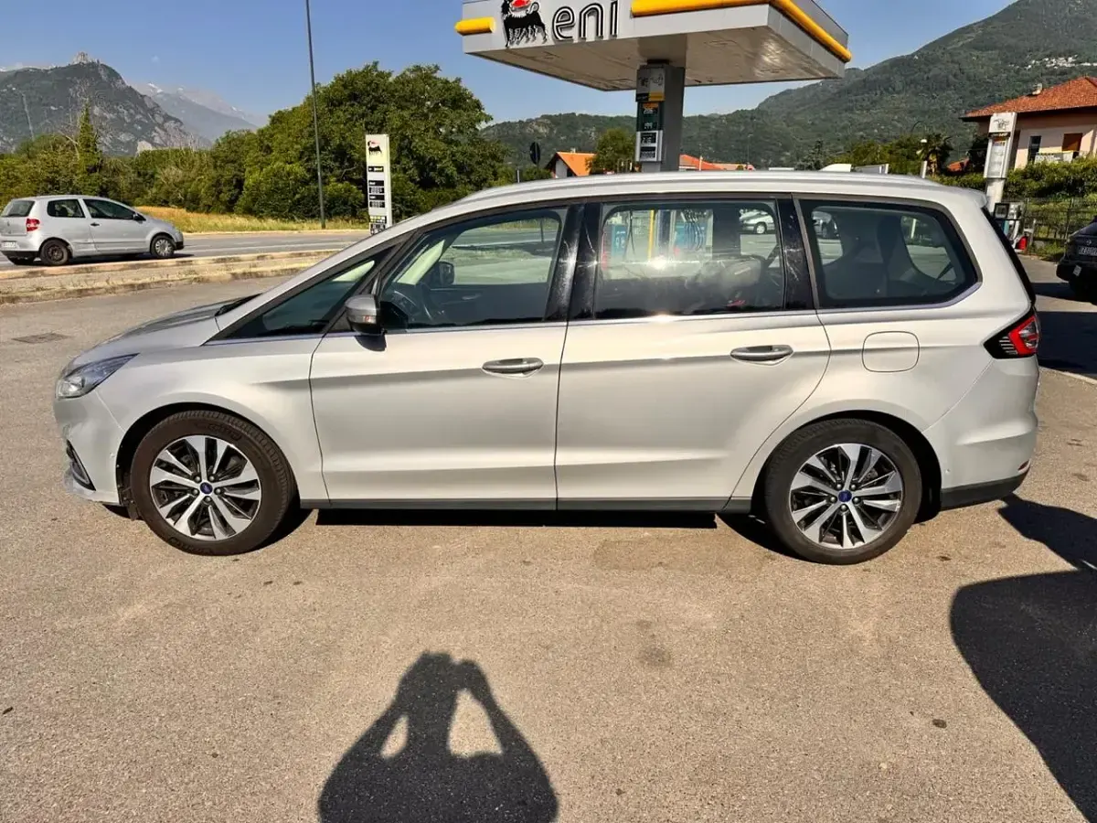 Usata Ford Galaxy Business Edition 150 CV (110 kW) 2021 Argento Monovolume