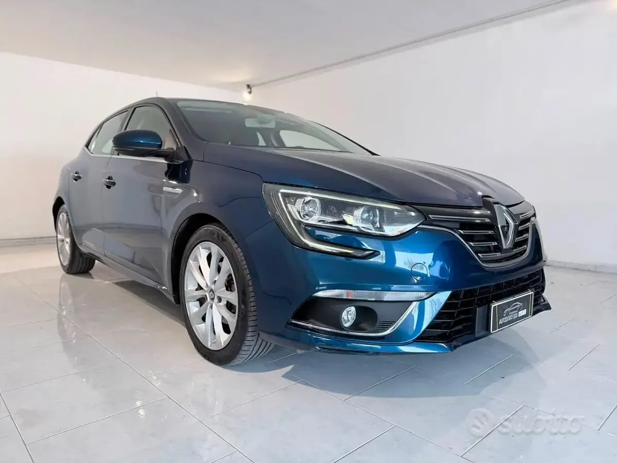 Usata Renault Mégane IV 116 CV (85 kW) 2019 Blu Berlina