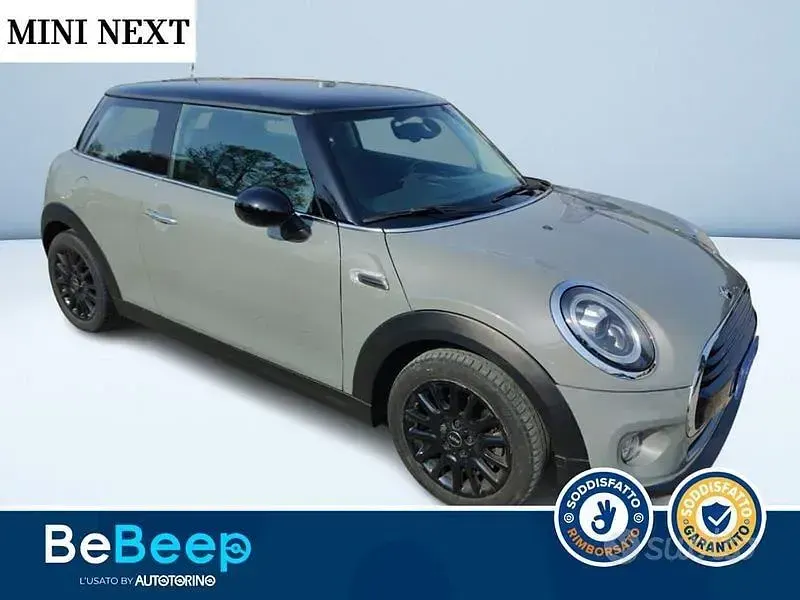 Usata Mini Cooper D 116 CV (85 kW) 2019 Grigio metallizzato Utilitaria