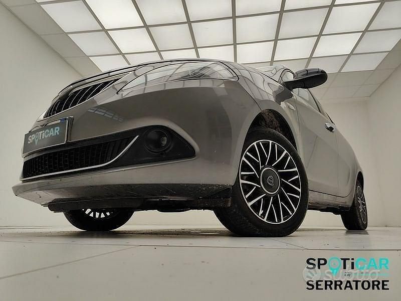 Usata Lancia Ypsilon S 69 CV (50 kW) 2024 Grigio Utilitaria