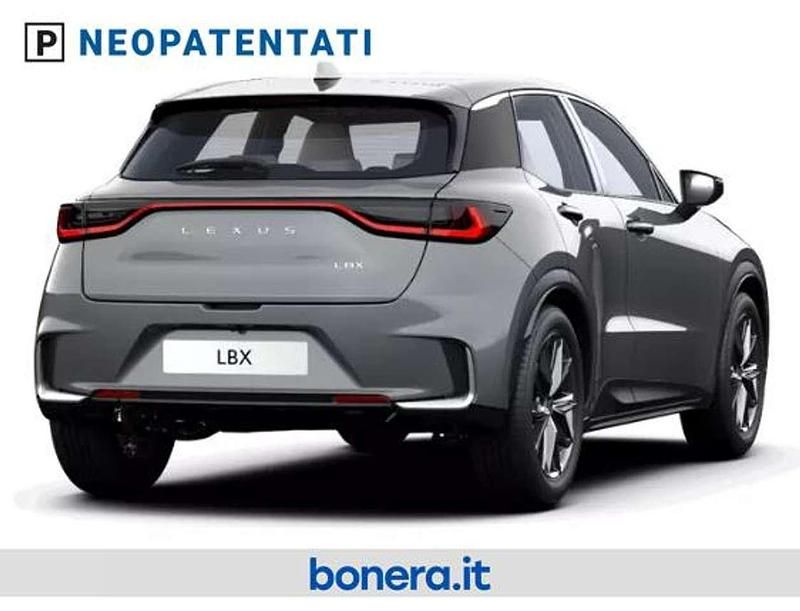 Nuova Lexus LBX 136 CV (100 kW) 2026 Cement grey (non ord) SUV