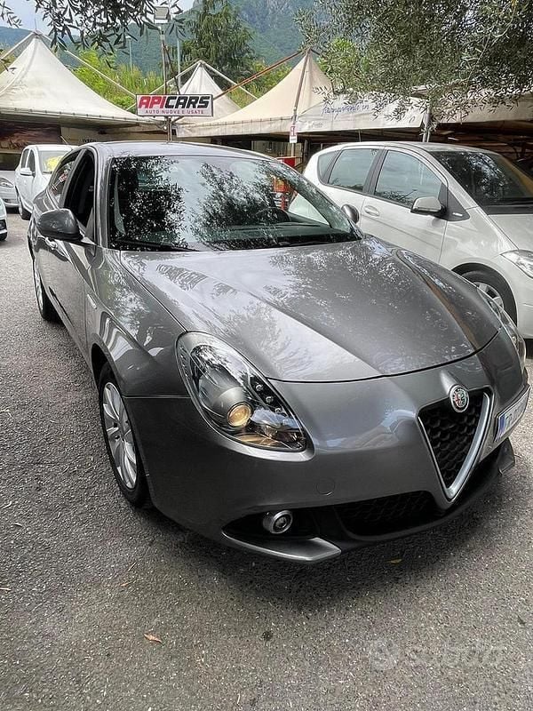 Usata Alfa Romeo Giulietta Super 120 CV (88 kW) 2018 Grigio Utilitaria