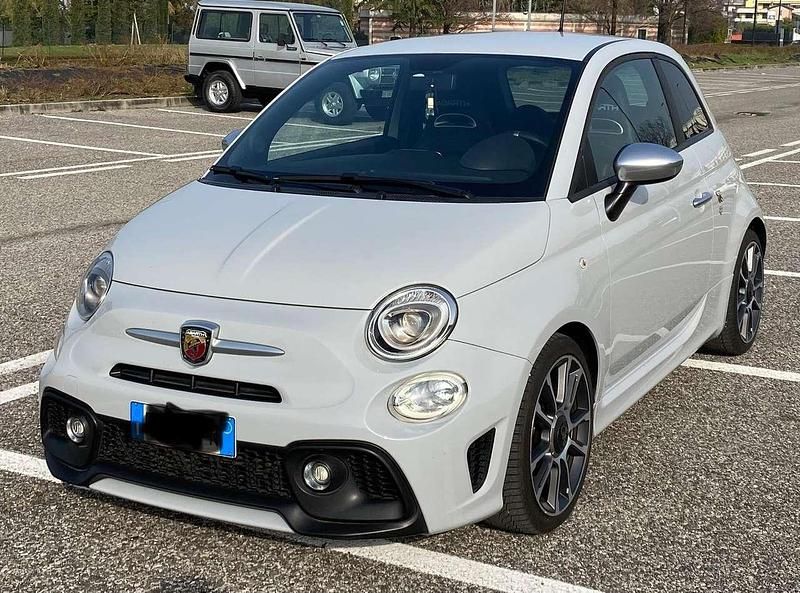 Grigio campovolo Usata 2017 Abarth 595 Turismo Due volumi | 14.900 € (Buon prezzo) - Immagine 1/4