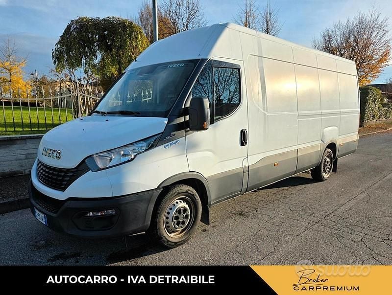 Bianco Usata 2020 Iveco Daily Tre volumi | 19.800 € (Super prezzo) - Immagine 1/4