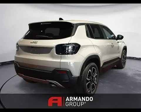 Usata Jeep Avenger Summit 99 CV (72 kW) 2026 Beige SUV