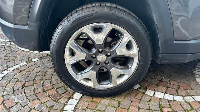 Usata Jeep Compass Limited 140 CV (102 kW) 2019 Grigio SUV