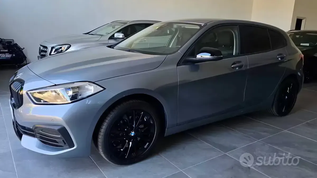 Usata BMW 116 Advantage 116 CV (85 kW) 2022 Grigio Utilitaria