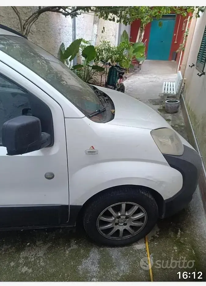 Usata Peugeot Bipper 75 CV (55 kW) 2012 Bianco Monovolume