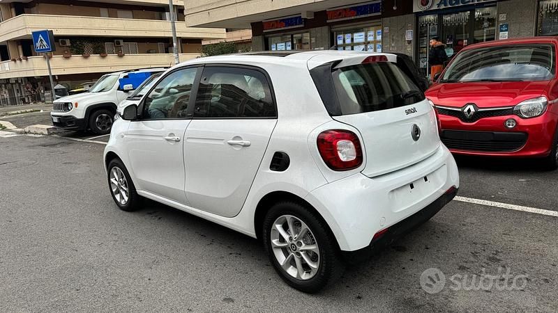 Occasion Smart ForFour Passion 90 ch (66 kW) 2019 Blanc Citadine