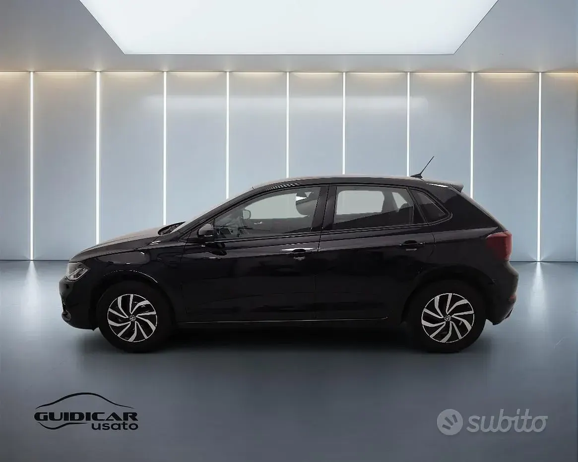 Usata VW Polo Life 95 CV (69 kW) 2023 Nero Utilitaria