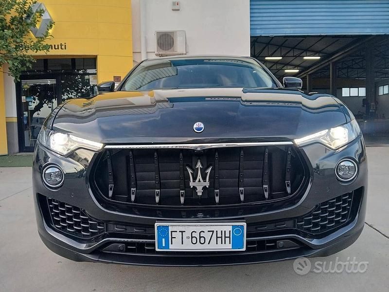 Usata Maserati Levante 250 CV (183 kW) 2018 Nero SUV