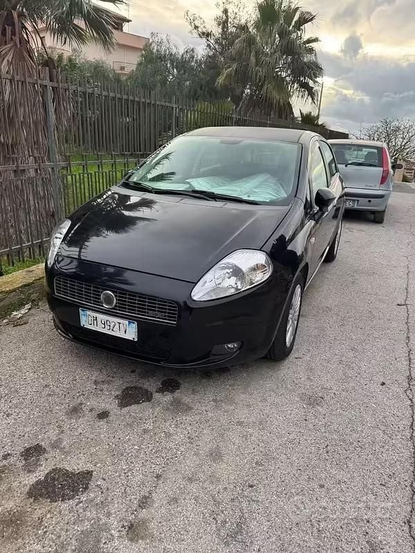 Usata Fiat Punto 90 CV (66 kW) 2008 Utilitaria