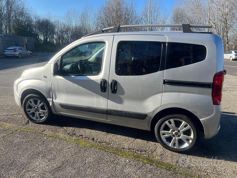 Usata Fiat Qubo Dynamic 77 CV (56 kW) 2010 Grigio Monovolume