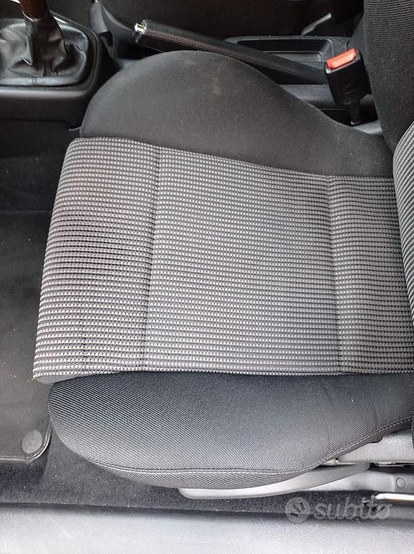 Usado VW Golf IV GTI 150 CV (110 kW) 2001 Gris Berlina