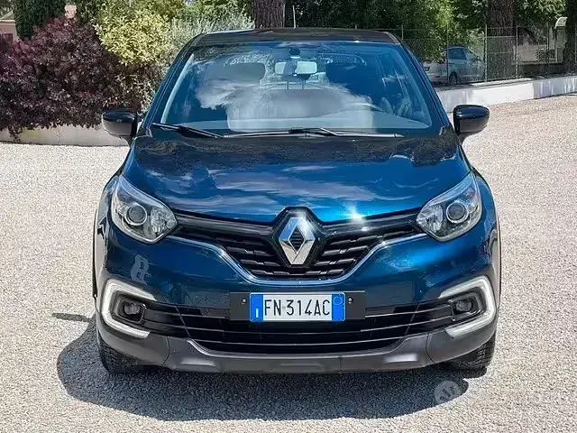 Usata Renault Captur Zen 90 CV (66 kW) 2018 Blu SUV