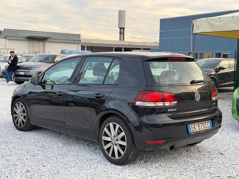Usata VW Golf Comfortline 104 CV (76 kW) 2011 Nero Berlina