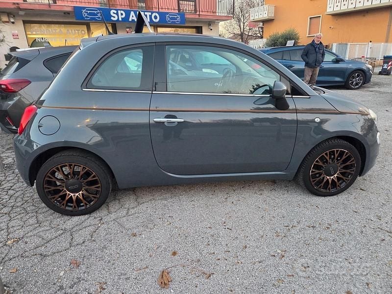 Usata Fiat 500 Collezione 69 CV (50 kW) 2019 Grigio Utilitaria