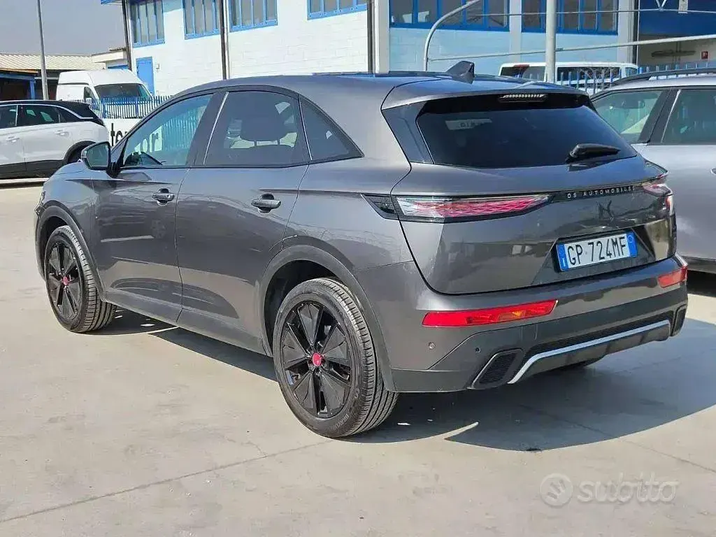 Usata DS Automobiles DS7 Crossback Performance 131 CV (96 kW) 2023 Grigio vulcano SUV