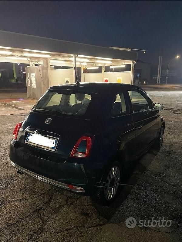 Usata Fiat 500 Lounge 69 CV (50 kW) 2018 Blu/azzurro Utilitaria