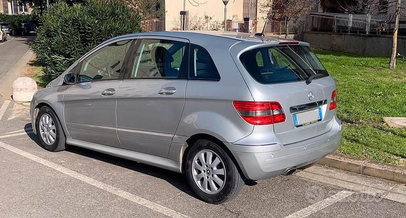 Usata Mercedes B170 2006 Grigio Monovolume