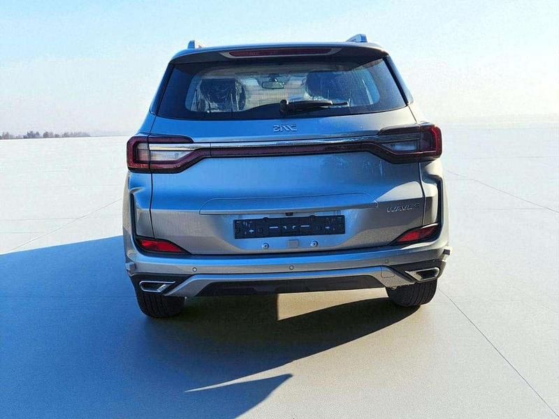 Nuova EMC SEI 147 CV (108 kW) 2025 Argento metallizzato SUV