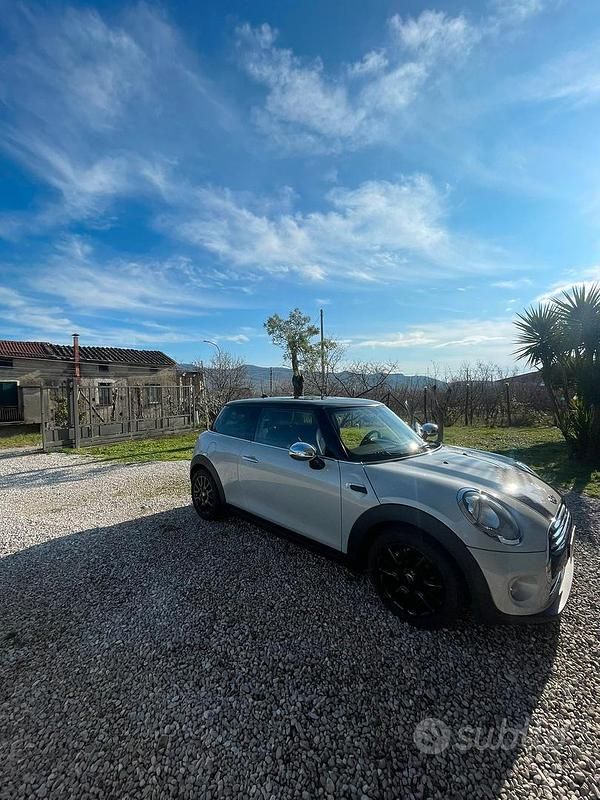 Usata Mini Cooper D 2016 Grigio Utilitaria