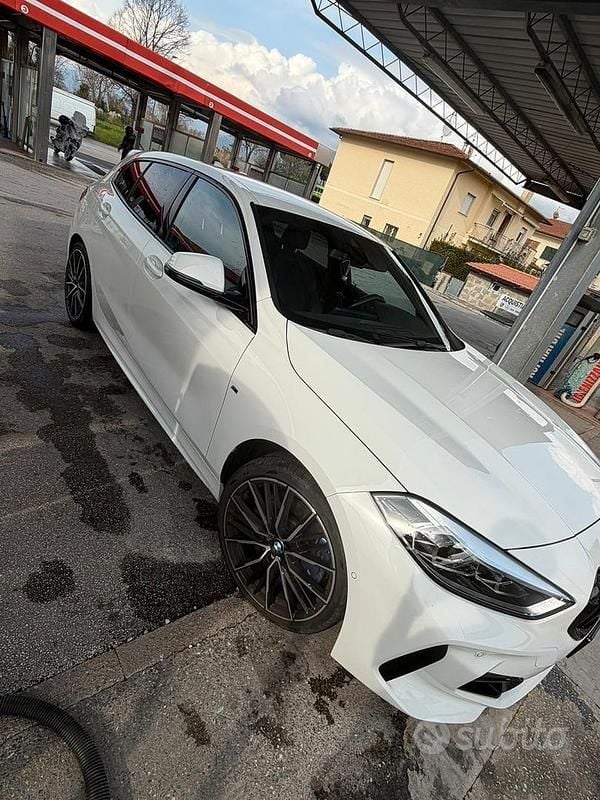 Usata BMW 116 M Sport 2021 Bianco Utilitaria