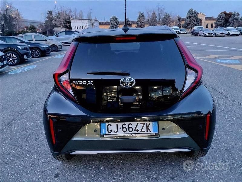 Usata Toyota Aygo X Limited 72 CV (52 kW) 2022 Verde SUV