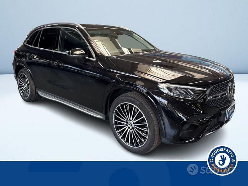 Usata Mercedes GLC300e AMG 353 CV (259 kW) 2024 Nero metallizzato SUV