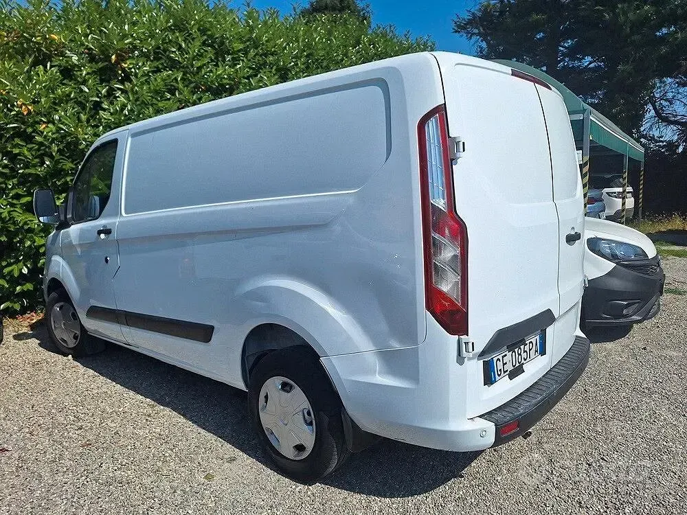 Usata Ford Transit Custom Trend 130 CV (95 kW) 2021 Bianco Berlina