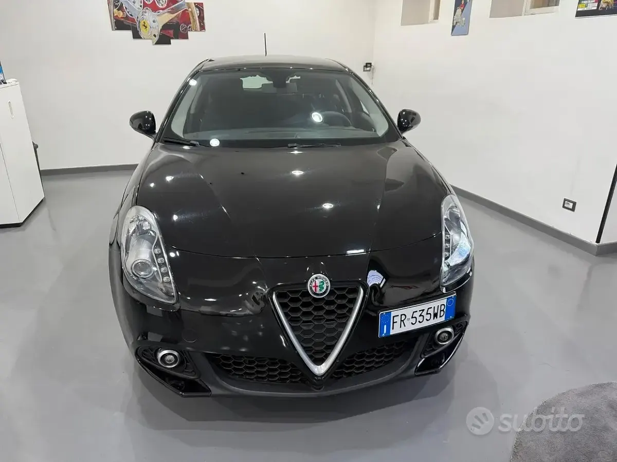 Usata Alfa Romeo Giulietta Super 120 CV (88 kW) 2018 Nero Utilitaria