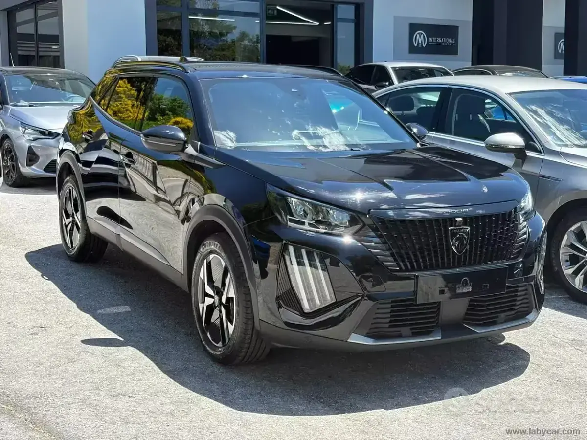 Usata Peugeot 2008 Allure 131 CV (96 kW) 2025 Nero SUV