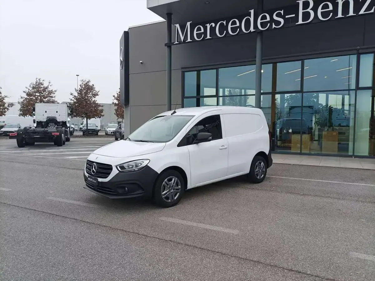 Gebraucht Mercedes Citan 112 116 PS (85 kW) 2022 Weiß Van