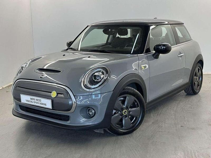Moonwalk grey metallic Usata 2021 Mini Cooper SE Utilitaria | 22.650 € (Molto cara) - Immagine 1/2