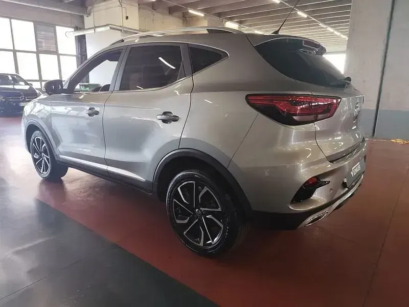 Usata MG ZS Luxury 116 CV (85 kW) 2025 Argento SUV