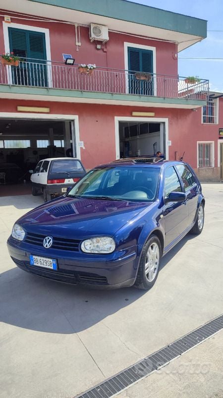 Usata VW Golf IV GTI 150 CV (110 kW) 2000 Blu Utilitaria