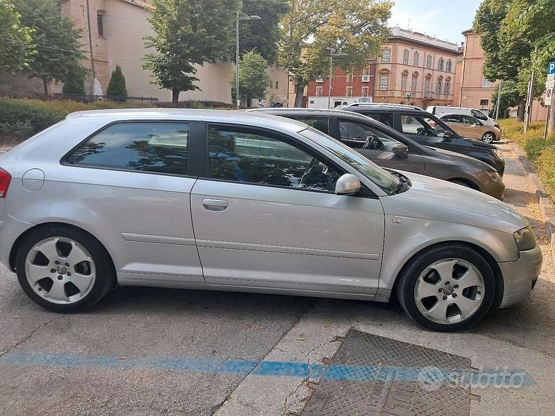 Usata Audi A3 90 CV (66 kW) 2005 Grigio Utilitaria