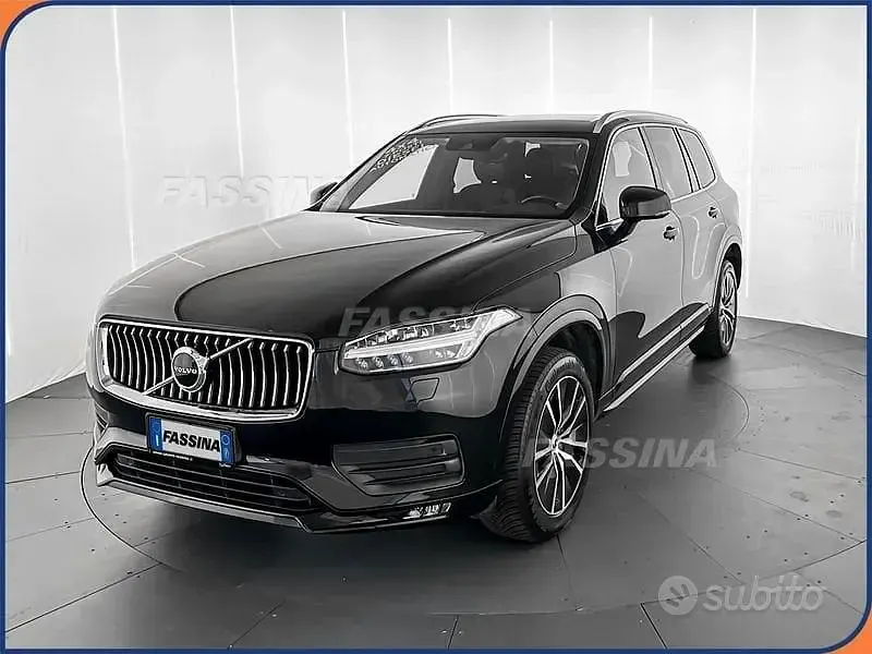 Usata Volvo XC90 Momentum 235 CV (172 kW) 2022 Nero SUV
