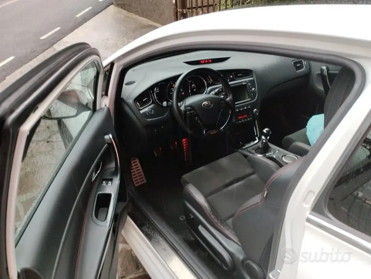 Usata Kia Ceed GT 204 CV (150 kW) 2013 Bianco Utilitaria