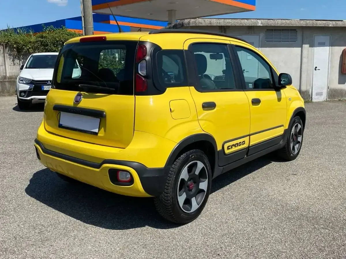 Usata Fiat Panda Cross Cross 69 CV (50 kW) 2020 Giallo Utilitaria