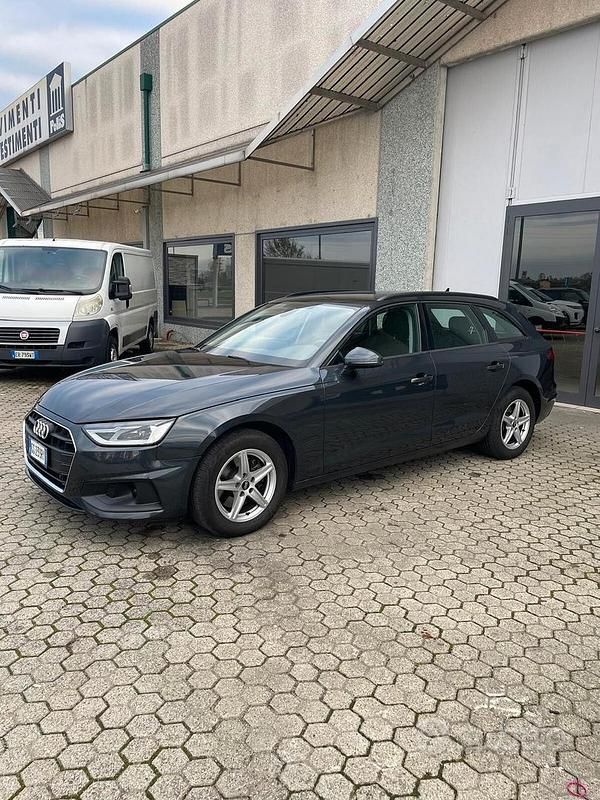 Usata Audi A4 Business 136 CV (100 kW) 2021 Grigio Station wagon