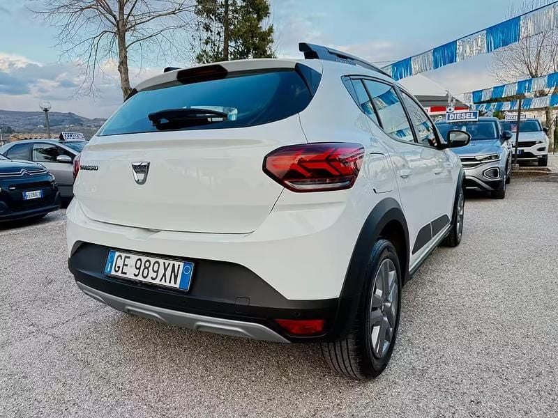 Usata Dacia Sandero Stepway 101 CV (74 kW) 2021 Bianco Berlina