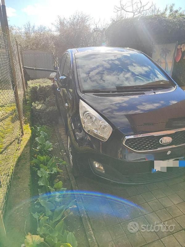 Usata Kia Venga 77 CV (56 kW) 2007 Nero Utilitaria