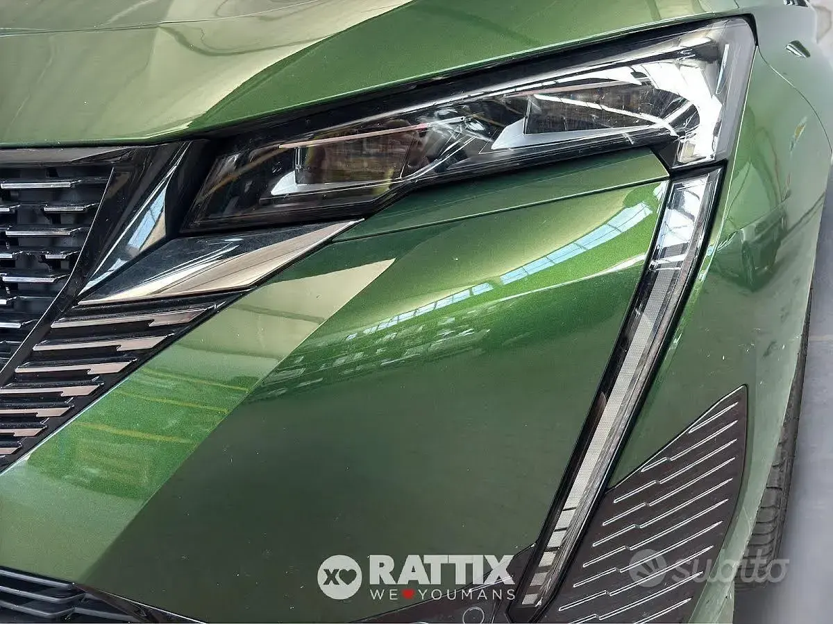 Usata Peugeot 308 GT 131 CV (96 kW) 2024 Verde olivine Berlina