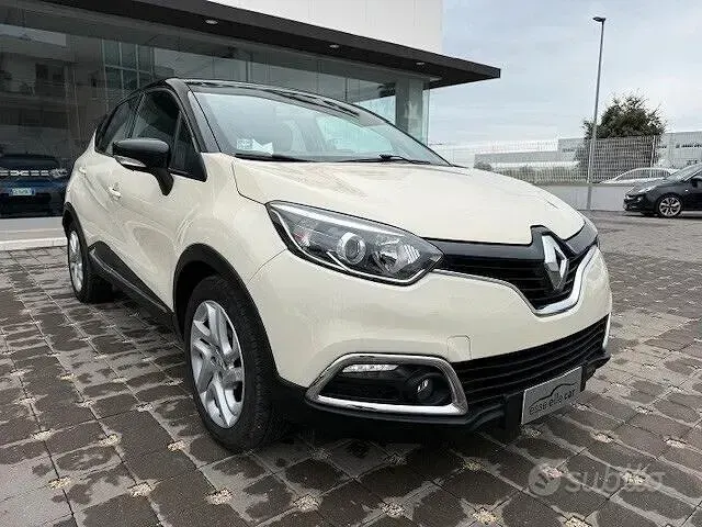 Usata Renault Captur Intens 90 CV (66 kW) 2014 Beige SUV